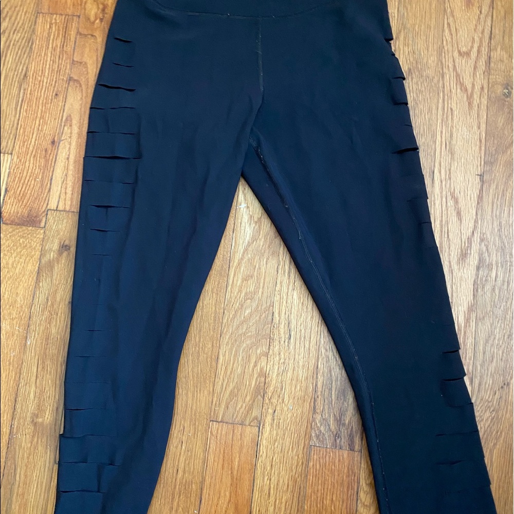 Cropped ALO yoga pants